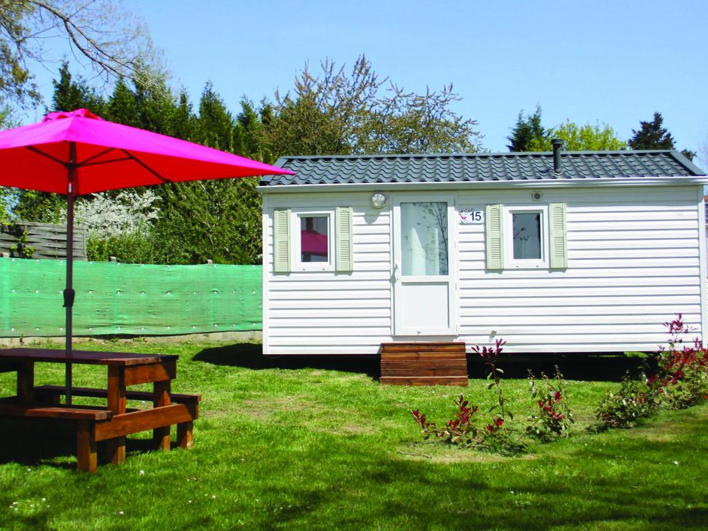 Camping Des Papillons Lalizolle المظهر الخارجي الصورة