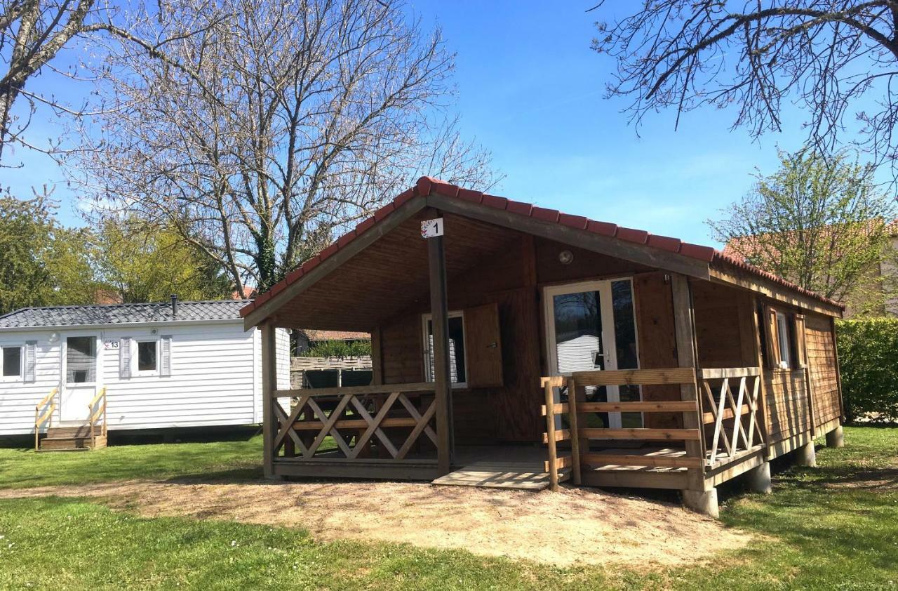 Camping Des Papillons Lalizolle المظهر الخارجي الصورة
